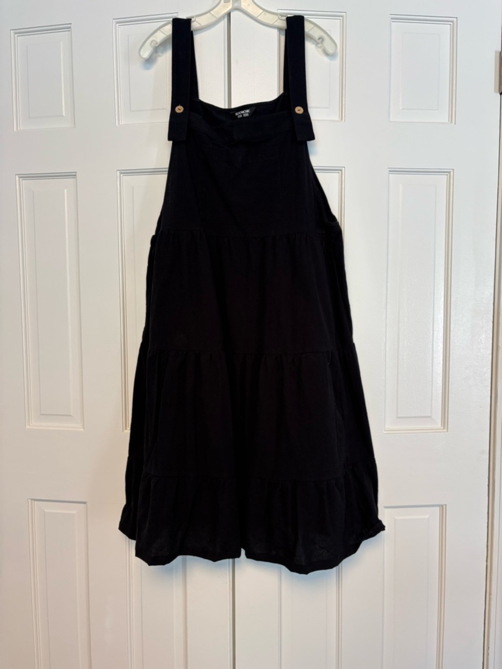 BloomChic Black Overall Ruffle MIDI Dress Size 18/20 M4